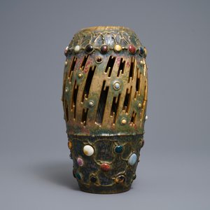 An Amphora Gres-Bijou series pottery vase with faux precious stones and lightning design, early 20th C. — 照片 4