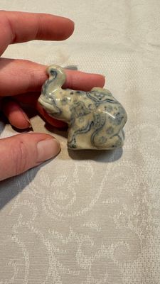 An Annamese or Vietnamese blue and white elephant-form water dropper, 15/16th C. — photo 1