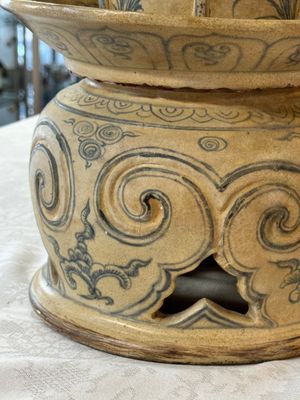 An Annamese or Vietnamese openworked blue and white 'lotus' vessel, 15/16th C. — photo 10
