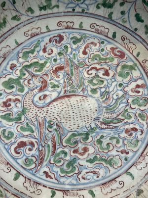 An Annamese or Vietnamese polychrome-enamelled 'phoenix' dish, 15/16th C. — photo 4