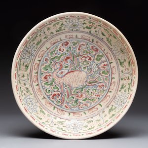 An Annamese or Vietnamese polychrome-enamelled 'phoenix' dish, 15/16th C. — photo 1
