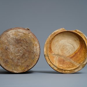 An Annamese polychrome jar and cover with incised design, Vietnam, 15/16th C. — 照片 7
