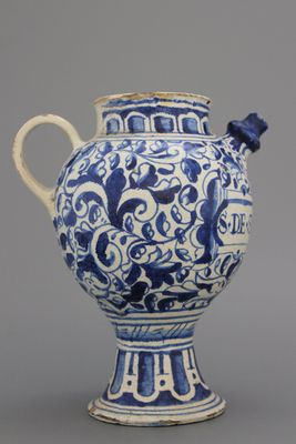 An Antwerp maiolica blue and white wet drug jar with a foglie decoration, ca. 1580