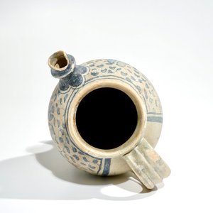 An Antwerp maiolica wet drug jar with polychrome medallion, mid-16th C. — 照片 6