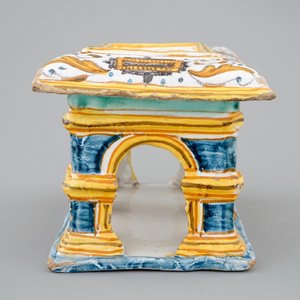 An architectural Italian maiolica salt, Deruta, 17th C. — 照片 5