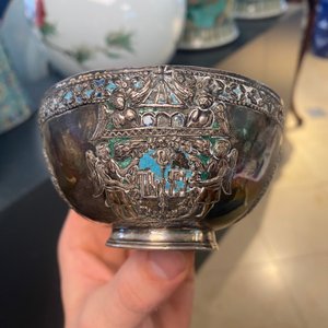 An Armenian enamelled silver cup and saucer, 18th C. — 照片 12