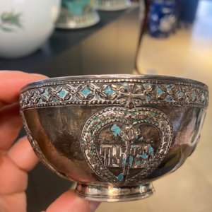 An Armenian enamelled silver cup and saucer, 18th C. — 照片 17