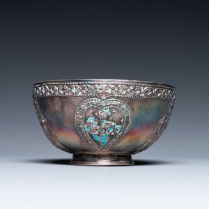 An Armenian enamelled silver cup and saucer, 18th C. — 照片 7