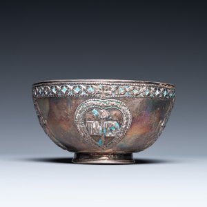 An Armenian enamelled silver cup and saucer, 18th C. — 照片 9