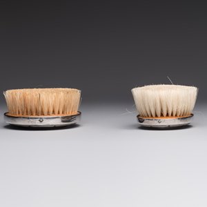 An Art Deco 12-piece silver toiletry set, Wolfers Frères, Brussels, 20th C. — photo 23