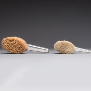 An Art Deco 12-piece silver toiletry set, Wolfers Frères, Brussels, 20th C. — photo 24