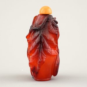 An attractive Chinese carved agate snuff bottle, 19/20th C. — photo 4