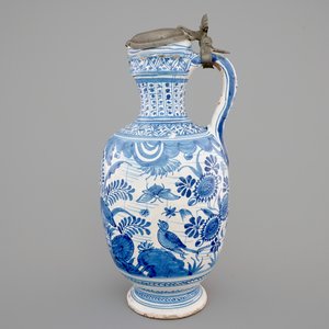 An early Dutch Delft blue and white pewter-mounted jug, 1630-1650 — 照片 5