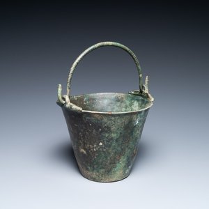 An Eastern Roman or Byzantine bronze 'situla' bucket, 9/10th C. — 照片 1