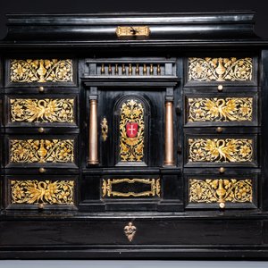 An ebony, ebonised and painted cabinet, Antwerp, 17th C. — 照片 4