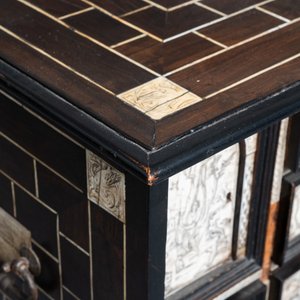 An ebony veneer cabinet with engraved ivory plaques, Italy, 17th C. — photo 12