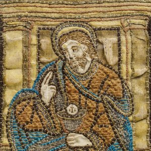 An embroidered textile fragment depicting Christ on the throne holding a chalice, Italy, 16th C. — photo 2