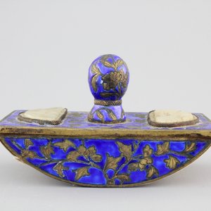 An enameled bronze and inset jade writing set, 19th C. — photo 2