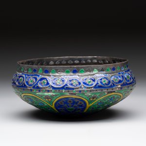 An enamelled silver bowl with floral design, probably Kashmir, India, 19th C. — 照片 2