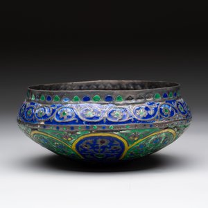 An enamelled silver bowl with floral design, probably Kashmir, India, 19th C. — 照片 3