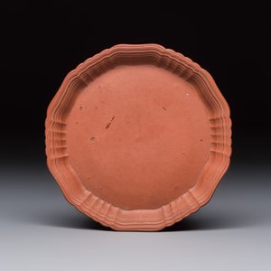 An English 4-piece engine-turned redware tea service, pseudo-Chinese marks, 2nd half 18th C. — foto 8