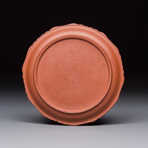 An English 4-piece engine-turned redware tea service, pseudo-Chinese marks, 2nd half 18th C. — foto 9