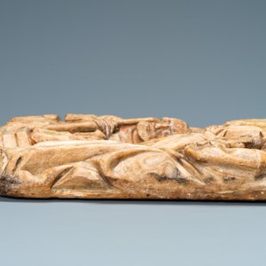 An English alabaster relief of 'The adoration of the magi', Nottingham, 15th C. — 照片 23