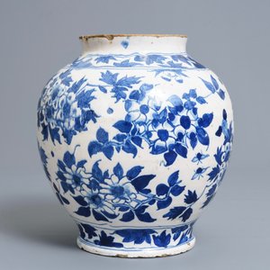 An English Delftware blue and white chinoiserie jar, 18th C. — 照片 4