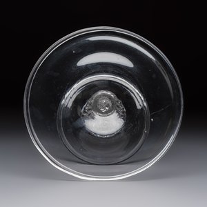 An English glass pedestal tazza, 18th C. — photo 6