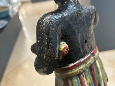An English polychromed wood sculpture of a pipe-smoking Indian from a tobacco store, 18th C. — photo 21