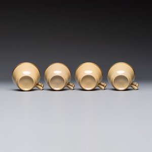 A 24-piece English Spode mocha-ground and gilt coffee and tea service, 19th C. — photo 13