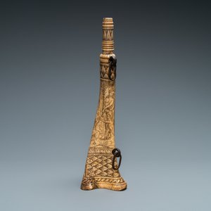 An engraved mythological subject stag antler horn powder flask, probably Germany, 19th C. — photo 4