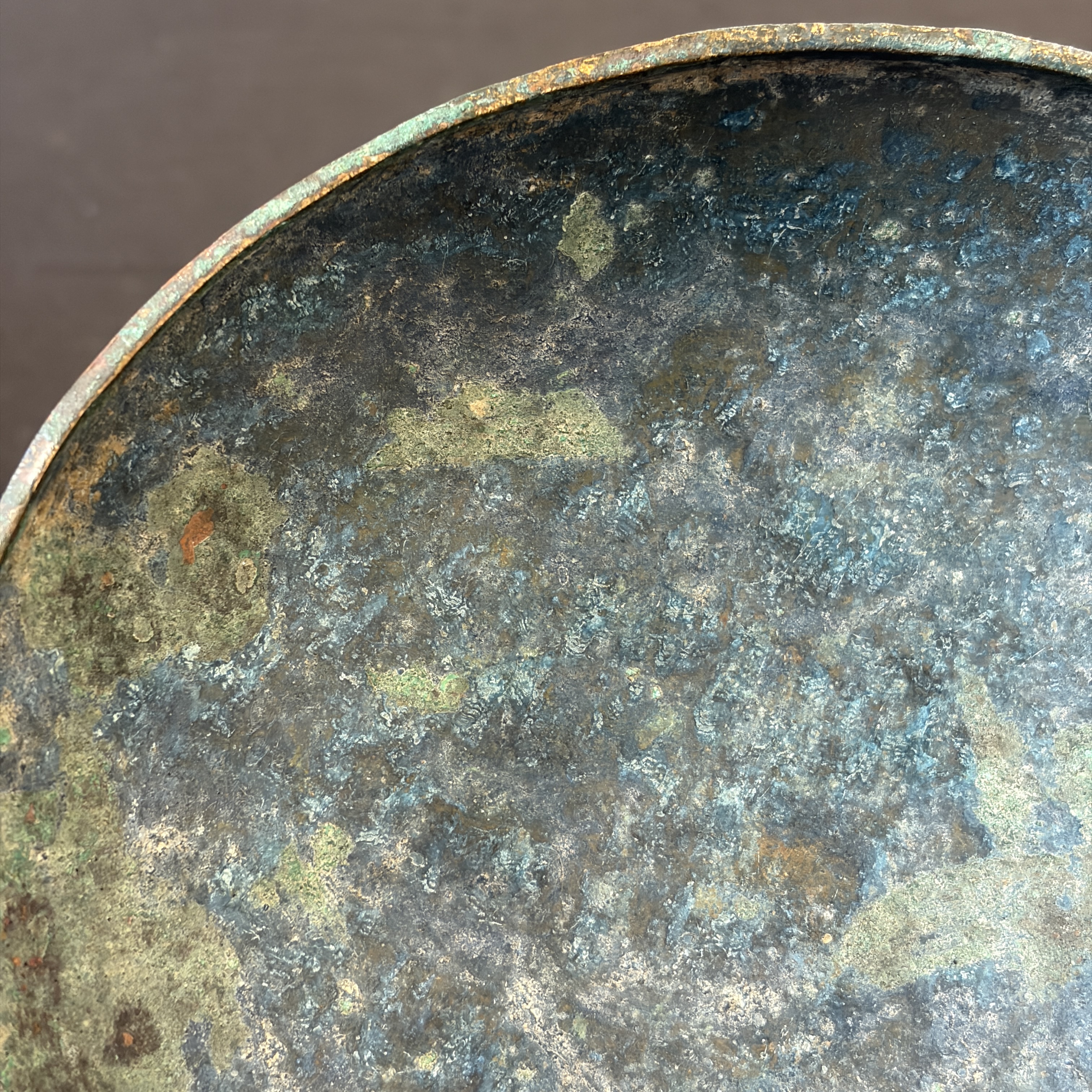 An Etruscan bronze shallow bowl — photo 2