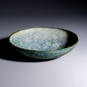 An Etruscan bronze shallow bowl — photo 1