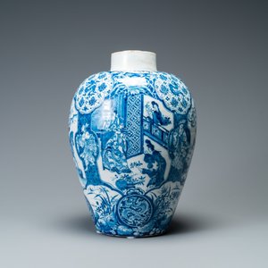 An exceptional and large Dutch Delft blue and white chinoiserie vase, 17/18th C. — photo 4
