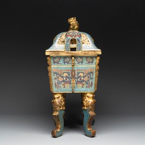 An exceptional Chinese cloisonné ‘Taotie’ censer and cover, 'fang ding 方鼎', Qianlong — photo 2