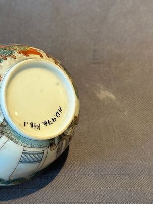 An exceptional Chinese famille rose semi-eggshell porcelain cup and saucer with fine figural design, Yongzheng — foto 21