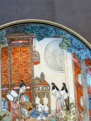 An exceptional Chinese famille rose semi-eggshell porcelain cup and saucer with fine figural design, Yongzheng — foto 6