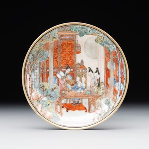 An exceptional Chinese famille rose semi-eggshell porcelain cup and saucer with fine figural design, Yongzheng — foto 2