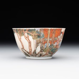 An exceptional Chinese famille rose semi-eggshell porcelain cup and saucer with fine figural design, Yongzheng — foto 7