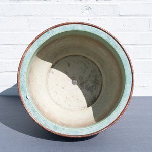 An exceptional Chinese turquoise-ground famille rose jardinière, Qianlong — photo 10