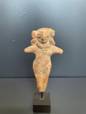 An exceptional collection of terracotta idols, Mehrgarh, Syro-Hittite states and Indus Valley, 35th/3rd C. B.C. — photo 21