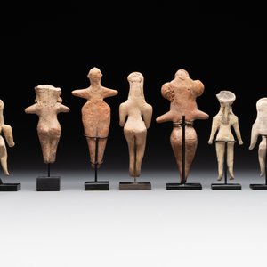 An exceptional collection of terracotta idols, Mehrgarh, Syro-Hittite states and Indus Valley, 35th/3rd C. B.C. — photo 7