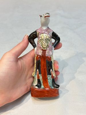 An exceptional complete set of twelve Chinese famille rose zodiac figures, Ge Yi Tai Zao 戈益泰造 marks, Republic — 照片 19