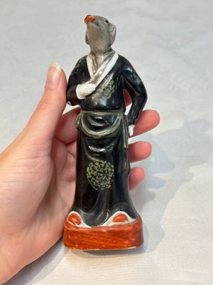 An exceptional complete set of twelve Chinese famille rose zodiac figures, Ge Yi Tai Zao 戈益泰造 marks, Republic — 照片 49