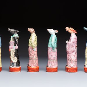 An exceptional complete set of twelve Chinese famille rose zodiac figures, Ge Yi Tai Zao 戈益泰造 marks, Republic — 照片 4