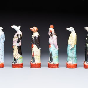 An exceptional complete set of twelve Chinese famille rose zodiac figures, Ge Yi Tai Zao 戈益泰造 marks, Republic — 照片 10
