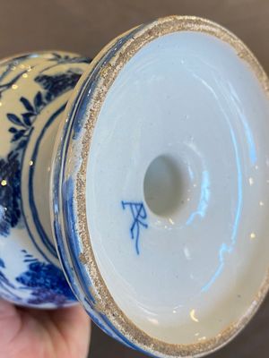 An exceptional Dutch Delft blue and white triple gourd money bank, early 18th C. — photo 13