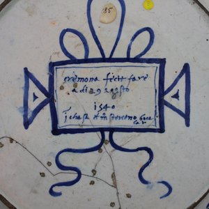 An exceptional Italian maiolica dish, ca. 1540, Padua or Verona, attr. to Giulio da Urbino — photo 3