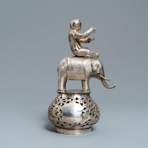 An exceptional large Chinese inscribed silver tripod censer on stand, 19th C. — photo 11
